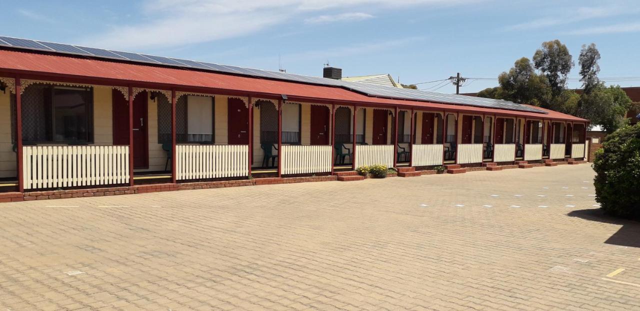 Daydream Motel And Apartments Broken Hill Buitenkant foto